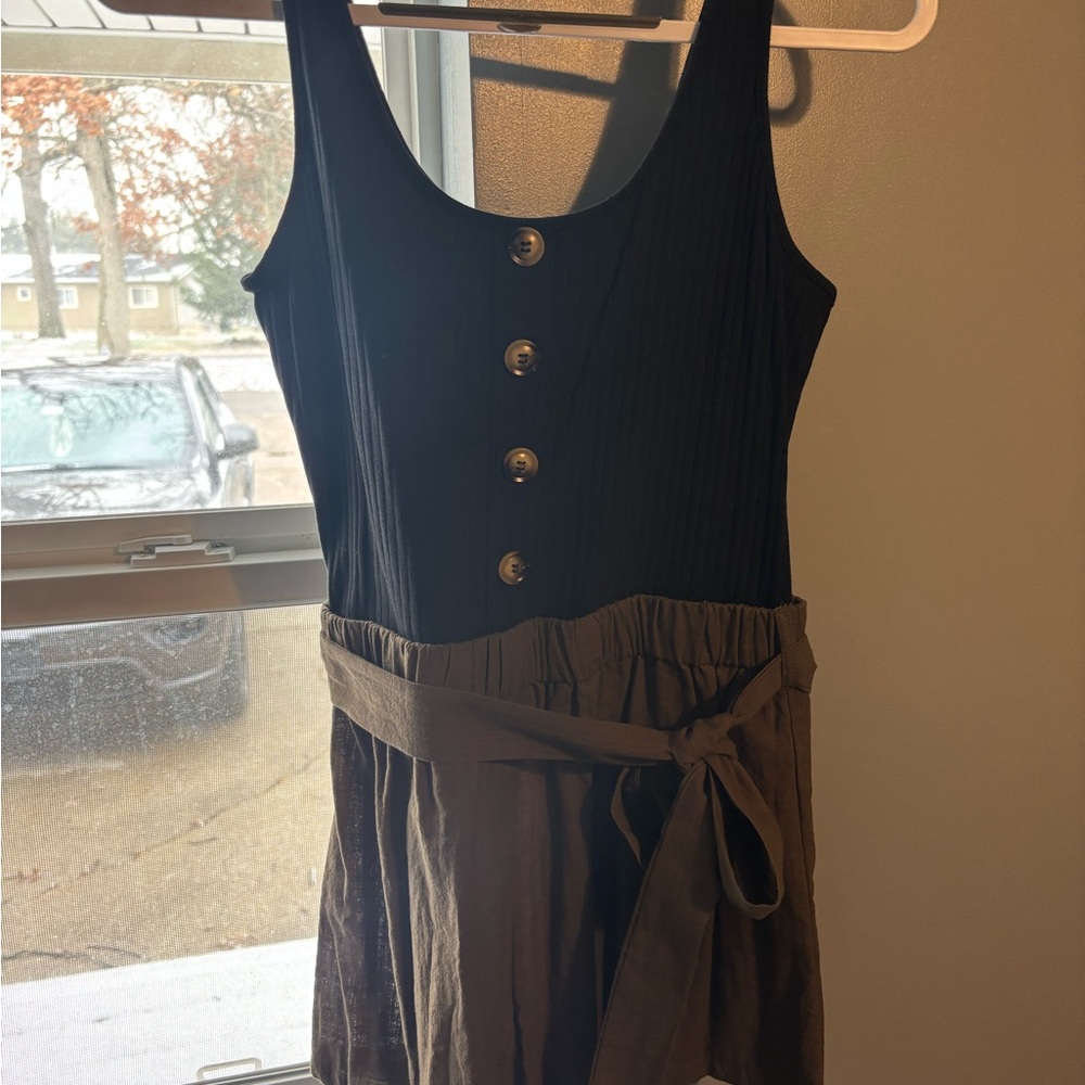 Source Unknown Black and Brown Two-Tone Sleeveless Jumpsuit with Button Front